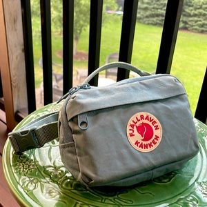 Frost Green Kånken Hip Pack
